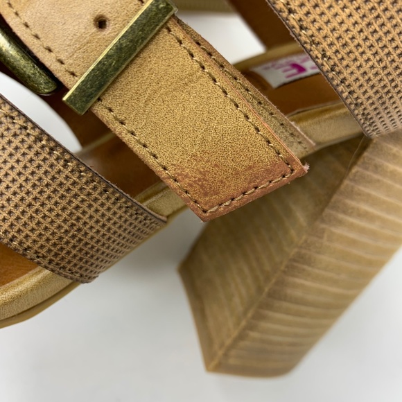 Dolce by Mojo Moxy Tan Chunky Sandals Stacked Heel Ankle Strap Women's S… - Picture 9 of 15